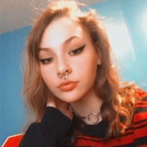 Meet your Posher, Mahayla